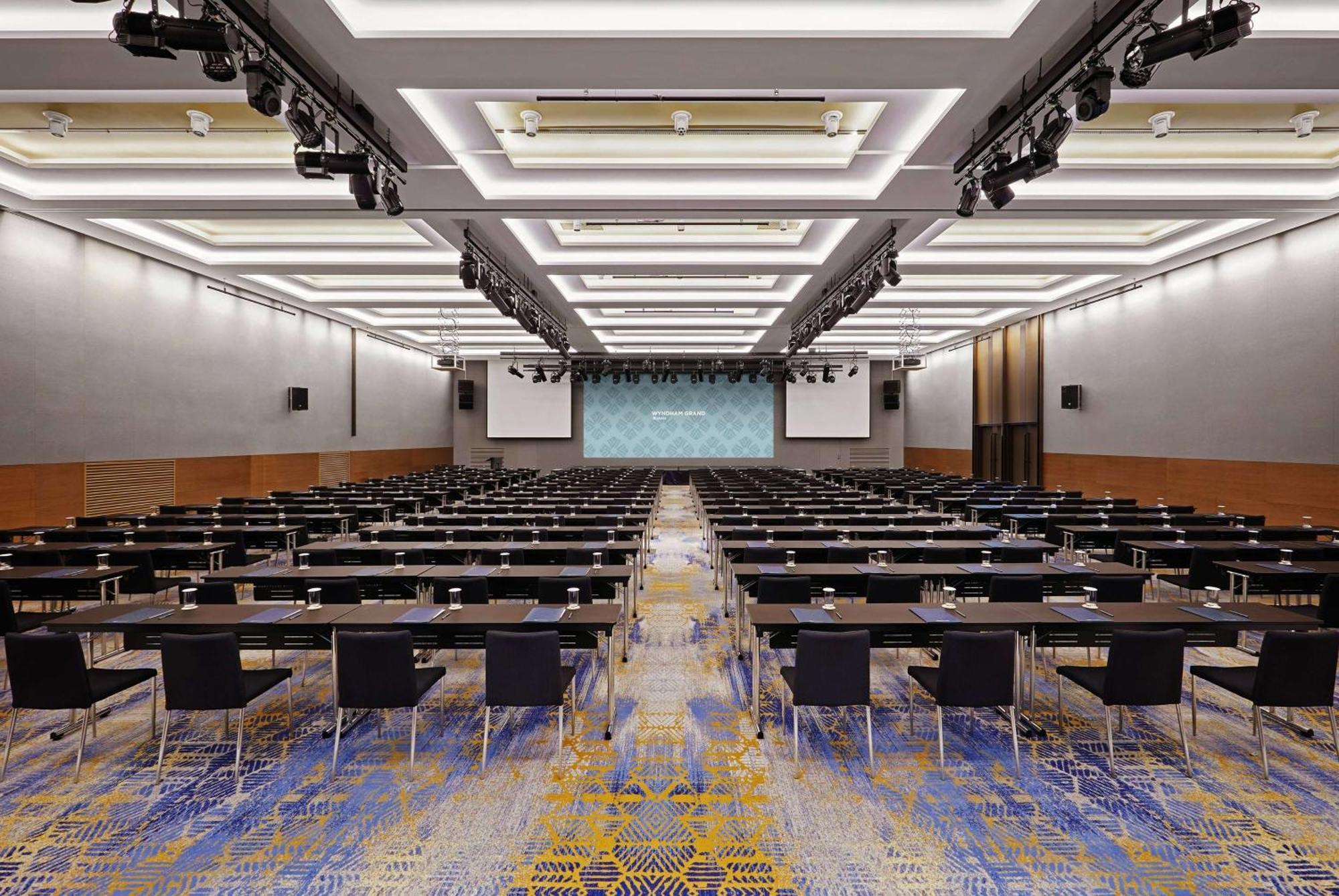 Wyndham Grand Busan Exterior photo