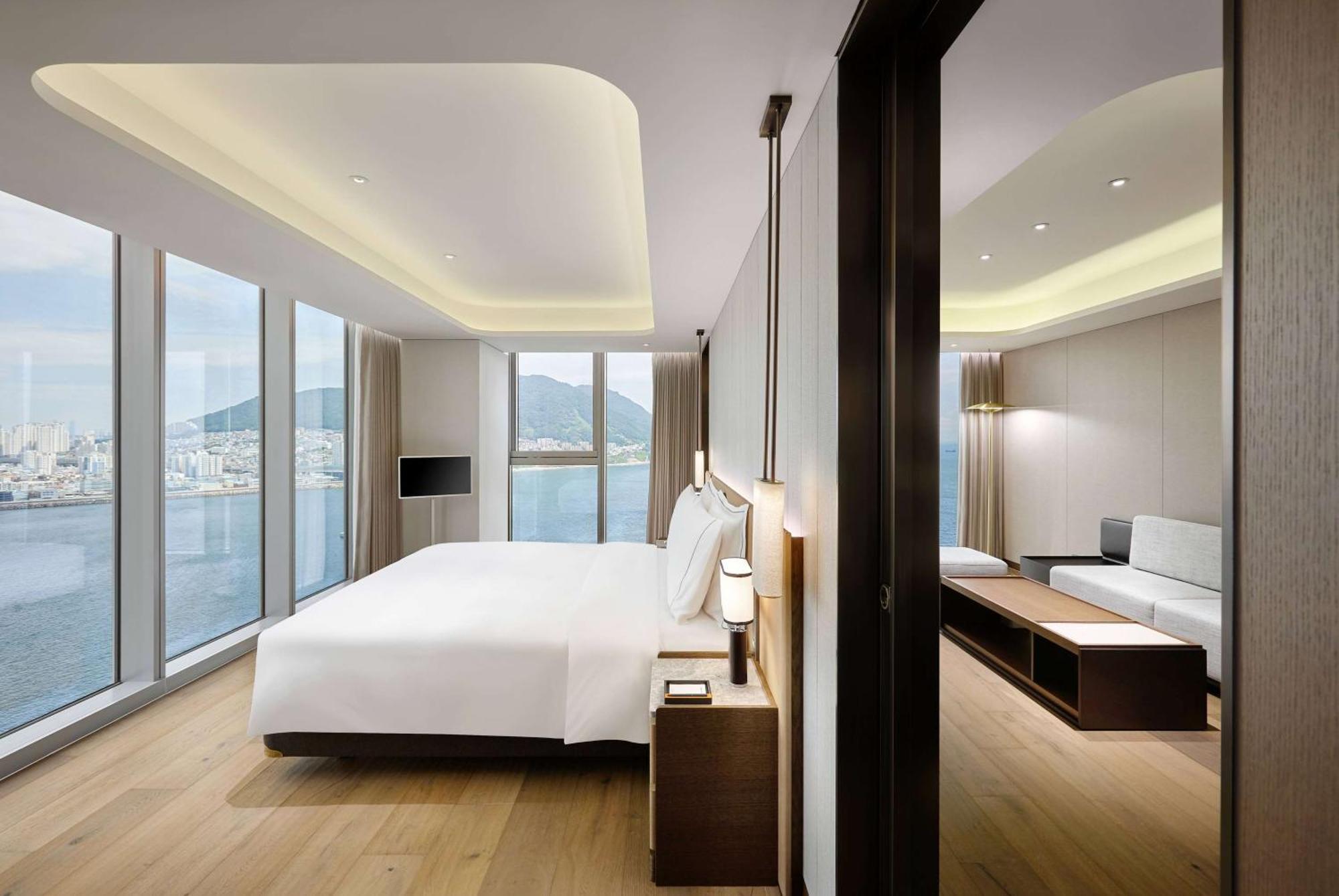 Wyndham Grand Busan Exterior photo