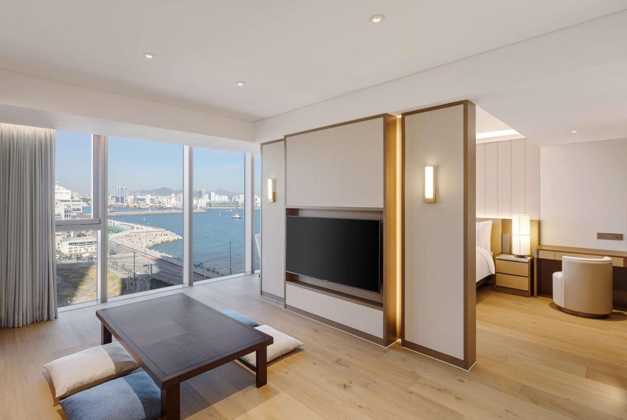 Wyndham Grand Busan Exterior photo